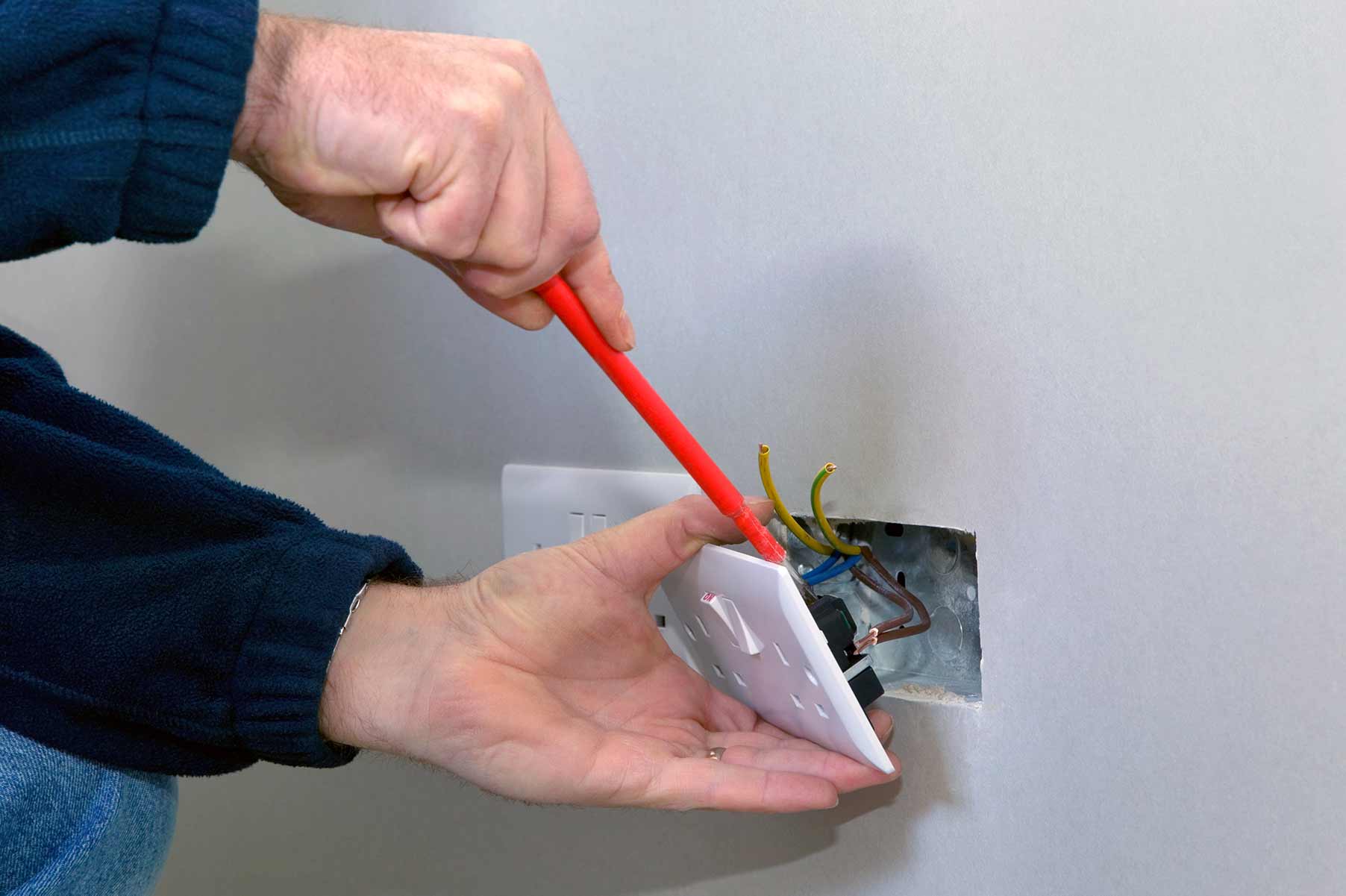 Our electricians can install plug sockets for domestic and commercial proeprties in Poulton Le Fylde and the local area. 